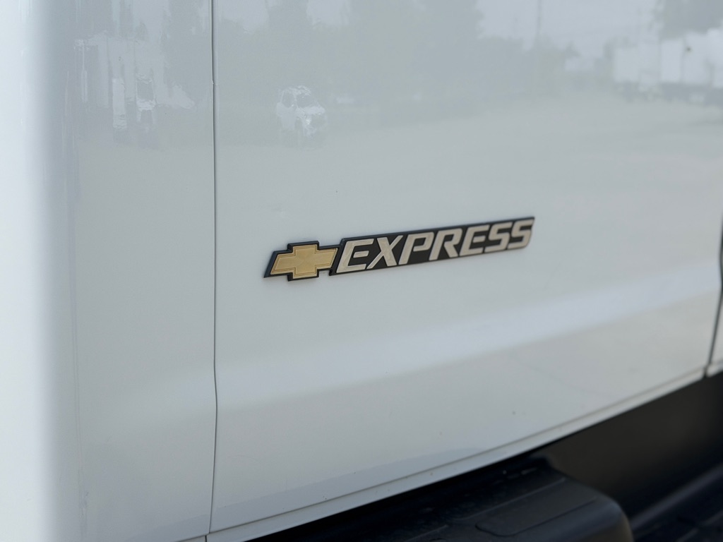 2025 Chevrolet Express 2500 Cargo Work Van