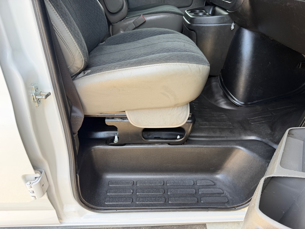 2025 Chevrolet Express 2500 Cargo Work Van