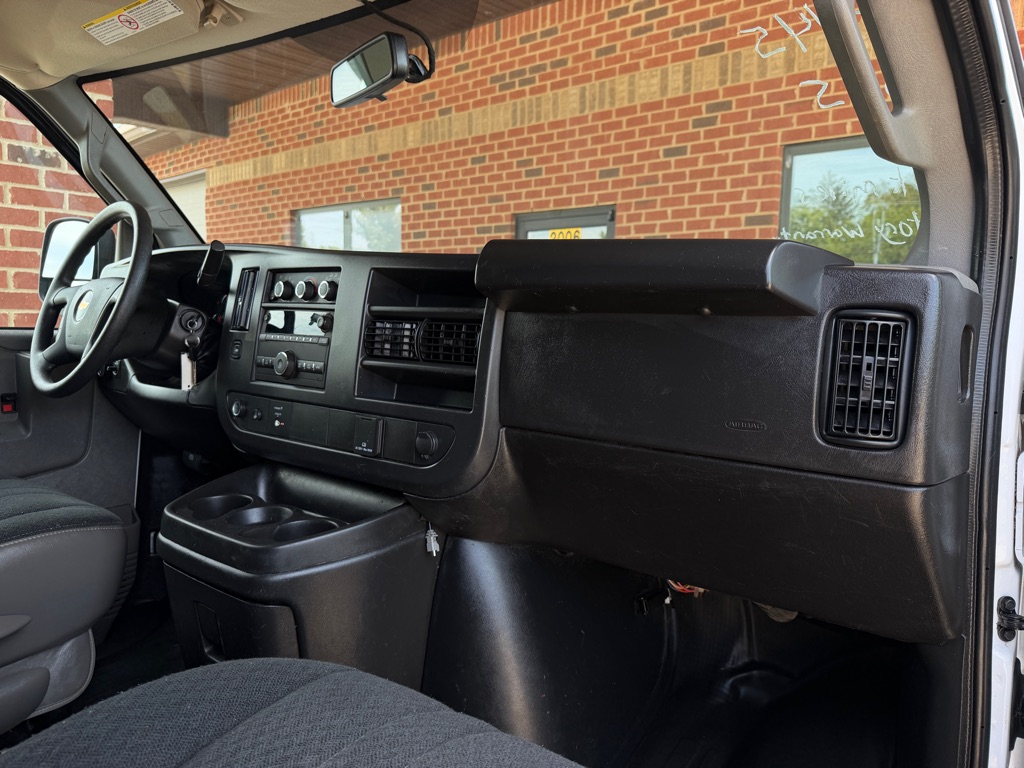 2025 Chevrolet Express 2500 Cargo Work Van