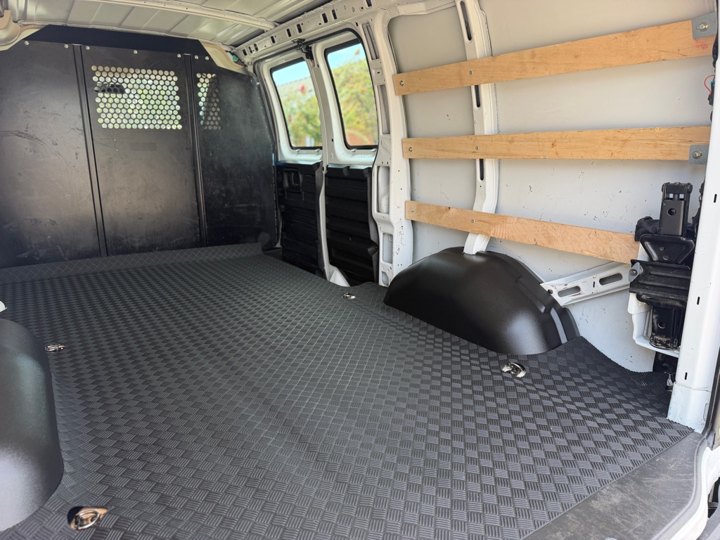 2025 Chevrolet Express 2500 Cargo Work Van