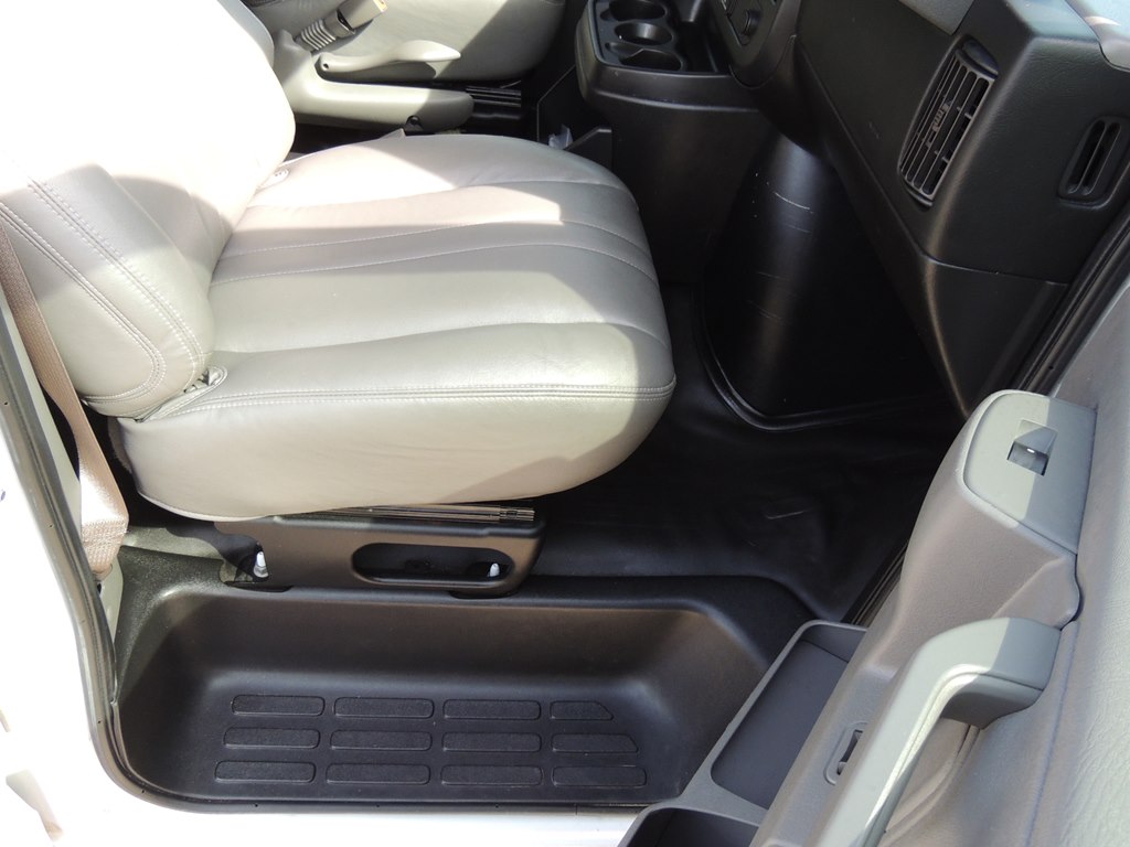 2018 CHEVROLET EXPRESS 2500