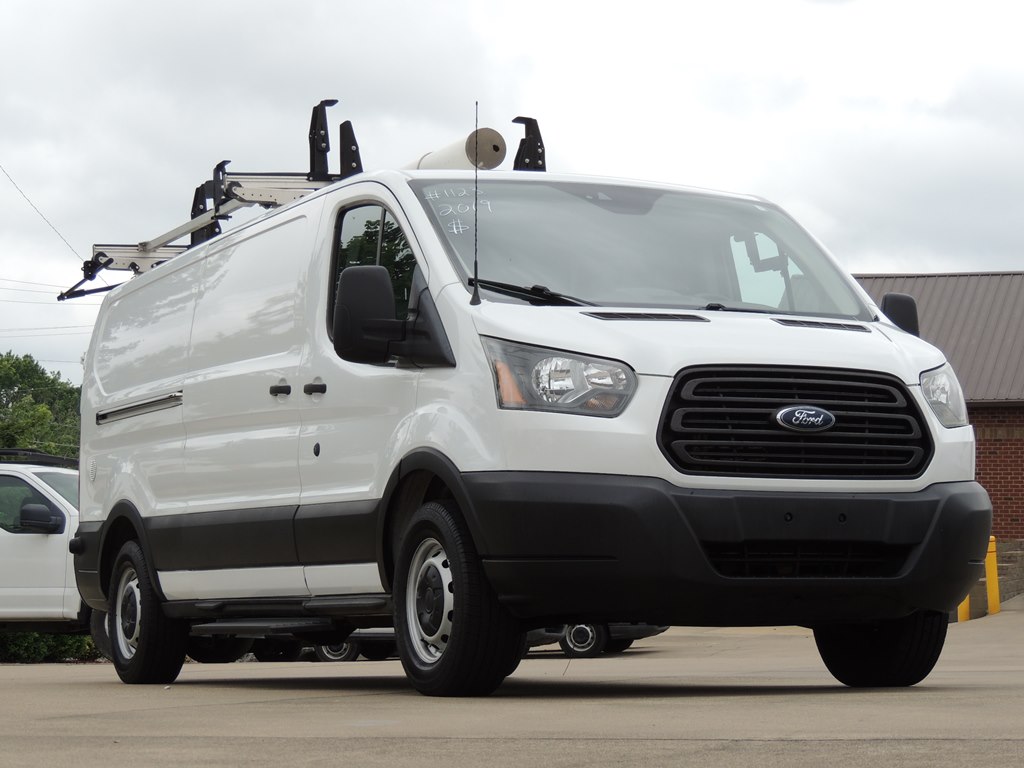 2019 Ford Transit's photo