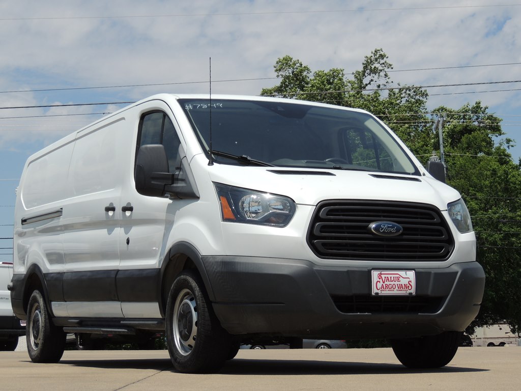 2018 Ford Transit's photo