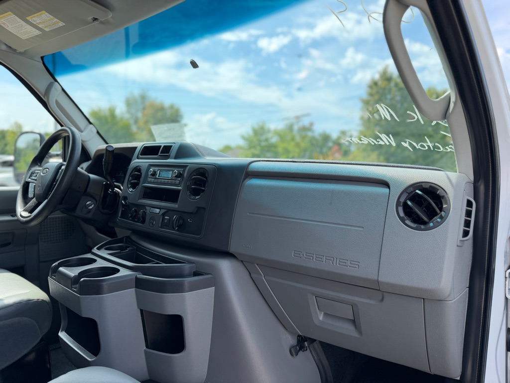 2024 Ford Econoline E-450 Super Duty 16ft Box Truck