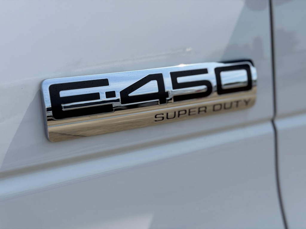 2024 Ford Econoline E-450 Super Duty 16ft Box Truck