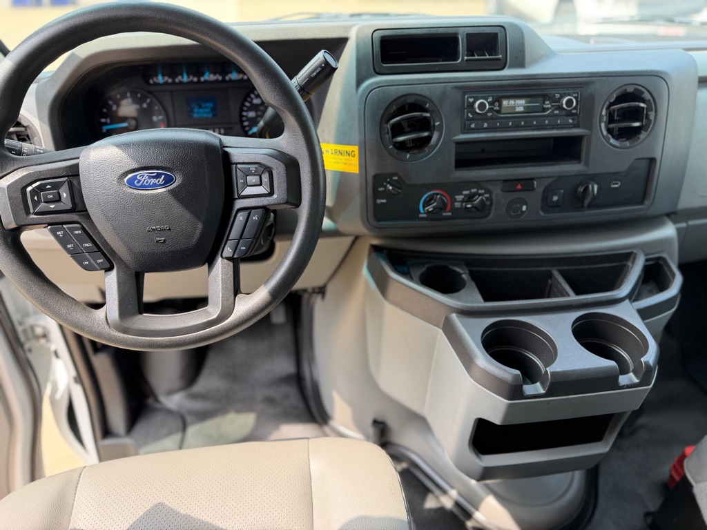 2024 Ford Econoline E-450 Super Duty 16ft Box Truck