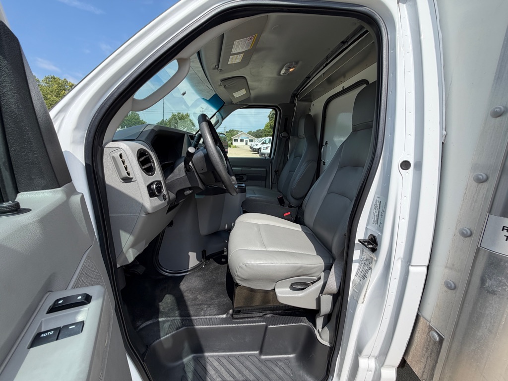 2024 Ford Econoline E-450 Super Duty 16ft Box Truck