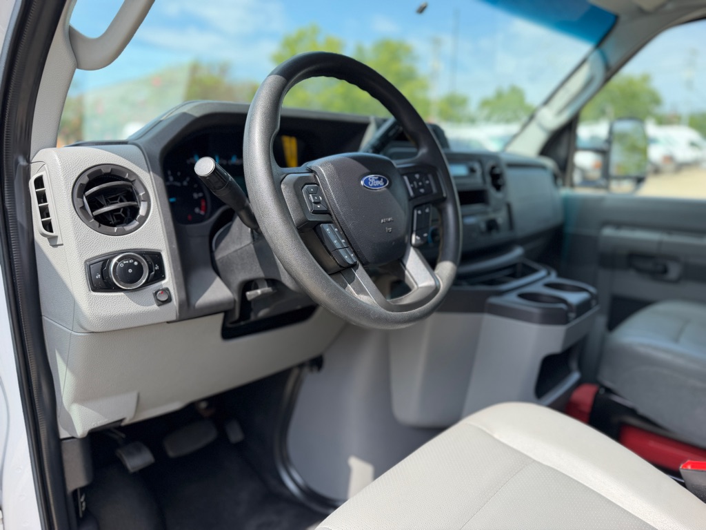 2024 Ford Econoline E-450 Super Duty 16ft Box Truck