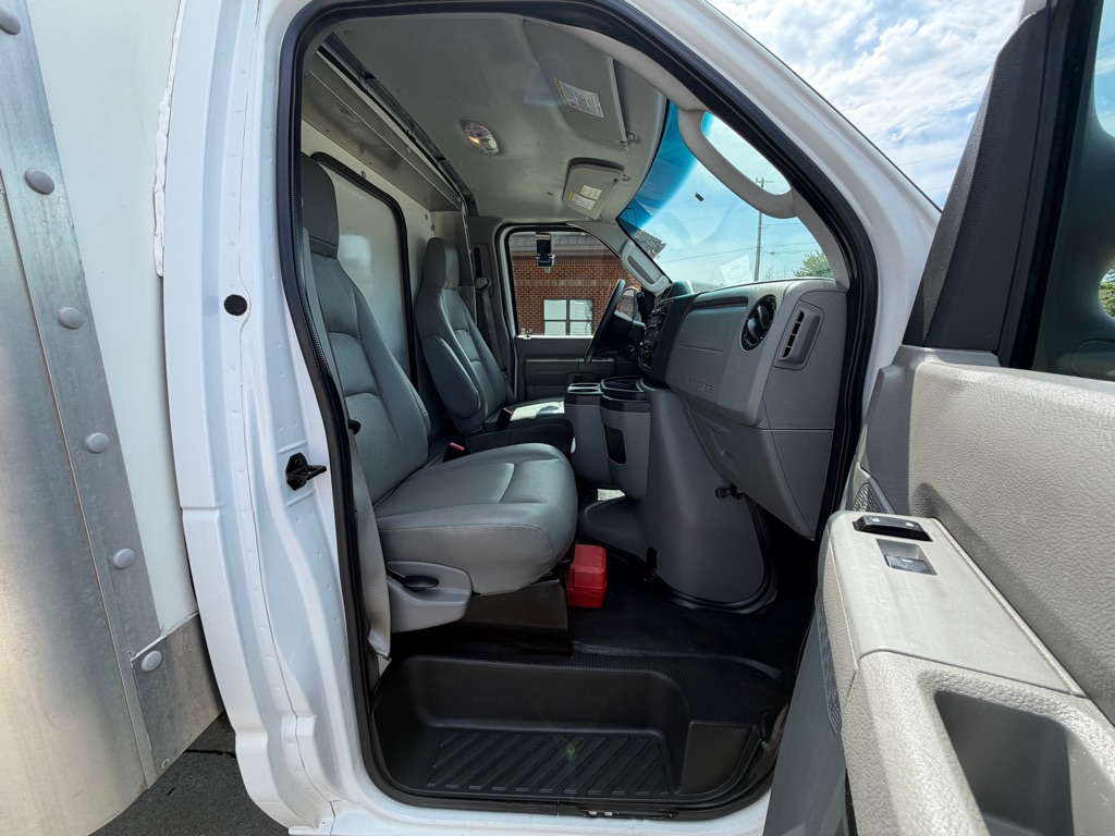 2024 Ford Econoline E-450 Super Duty 16ft Box Truck