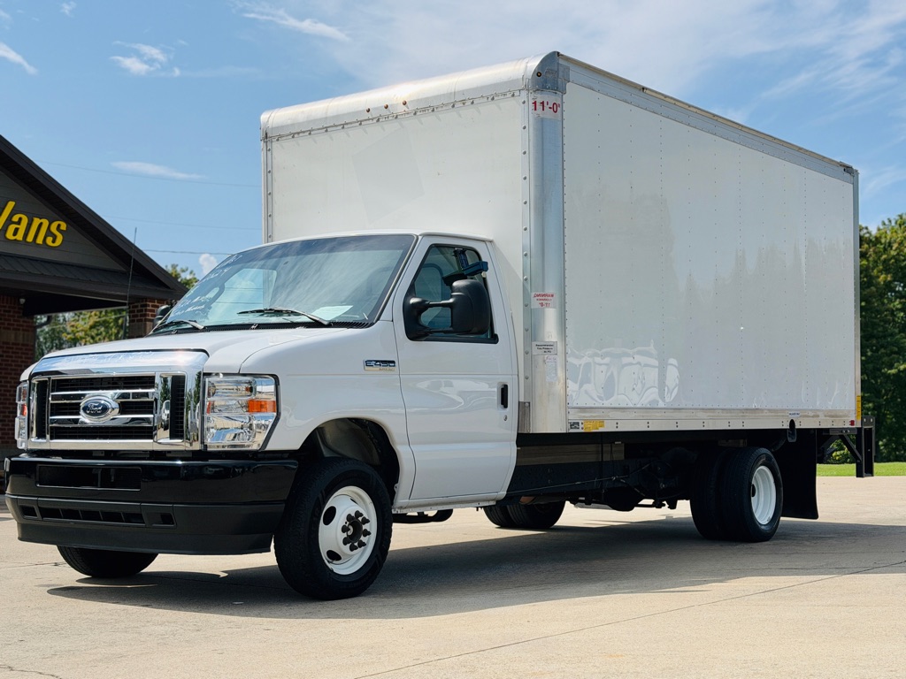 2024 Ford Econoline E-450 Super Duty 16ft Box Truck