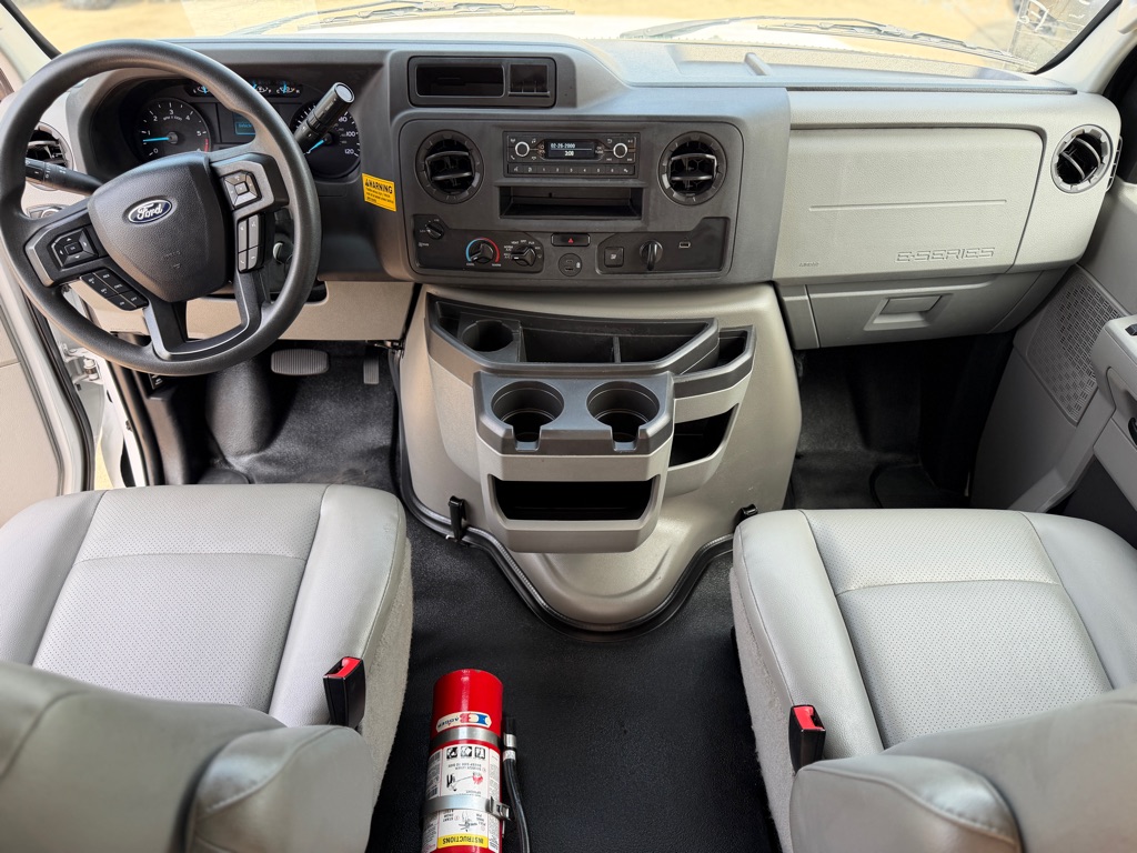 2024 Ford Econoline E-450 Super Duty 16ft Box Truck