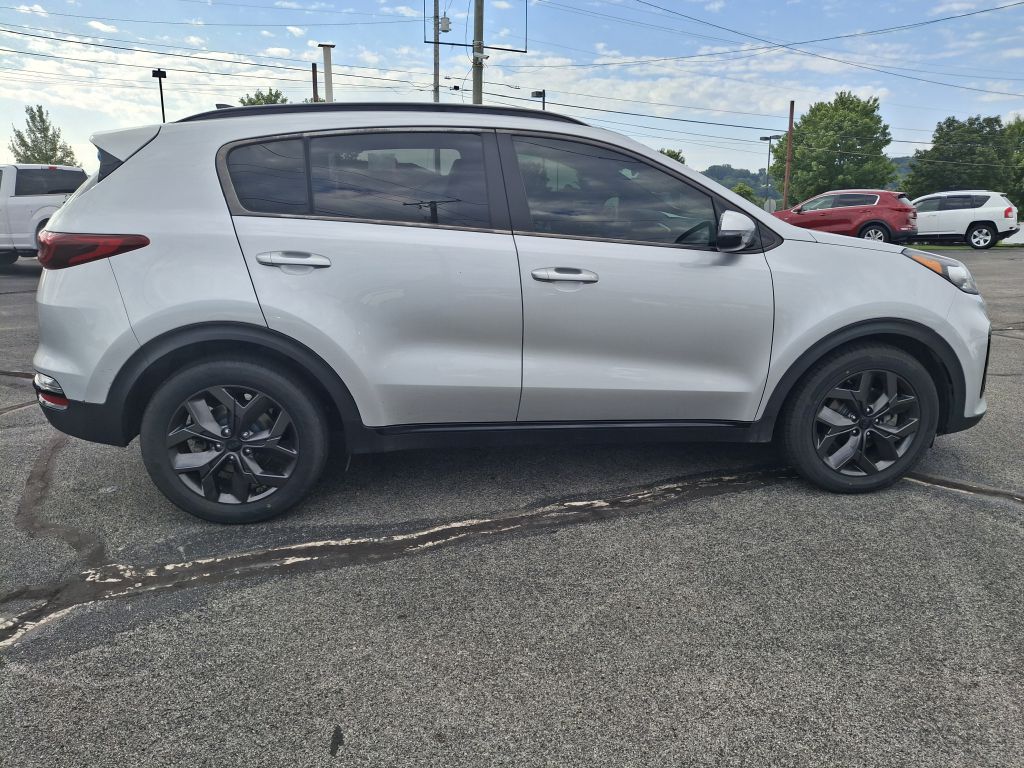Photo 8 of this KIA SPORTAGE