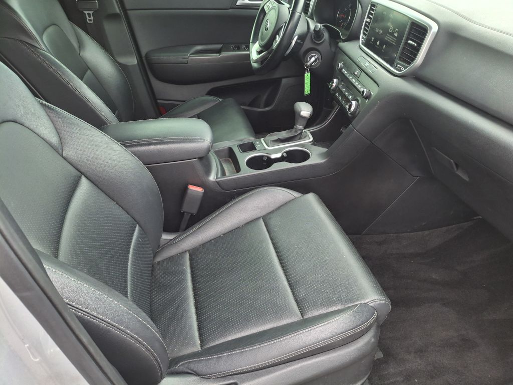 Photo 9 of this KIA SPORTAGE