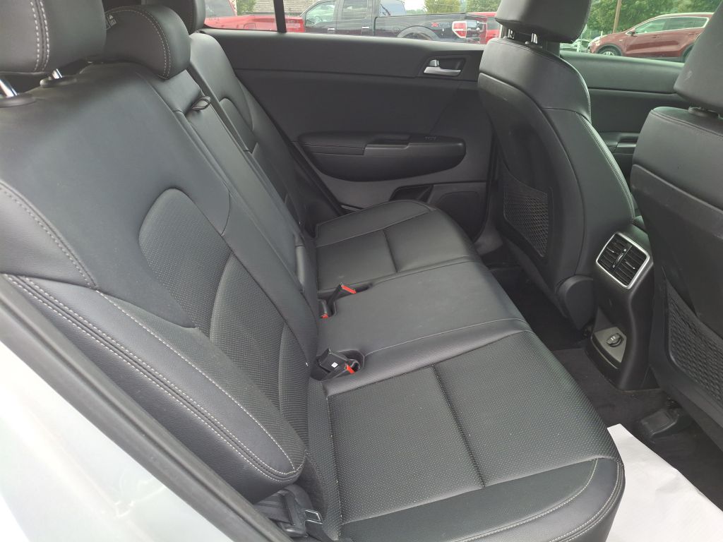 Photo 10 of this KIA SPORTAGE