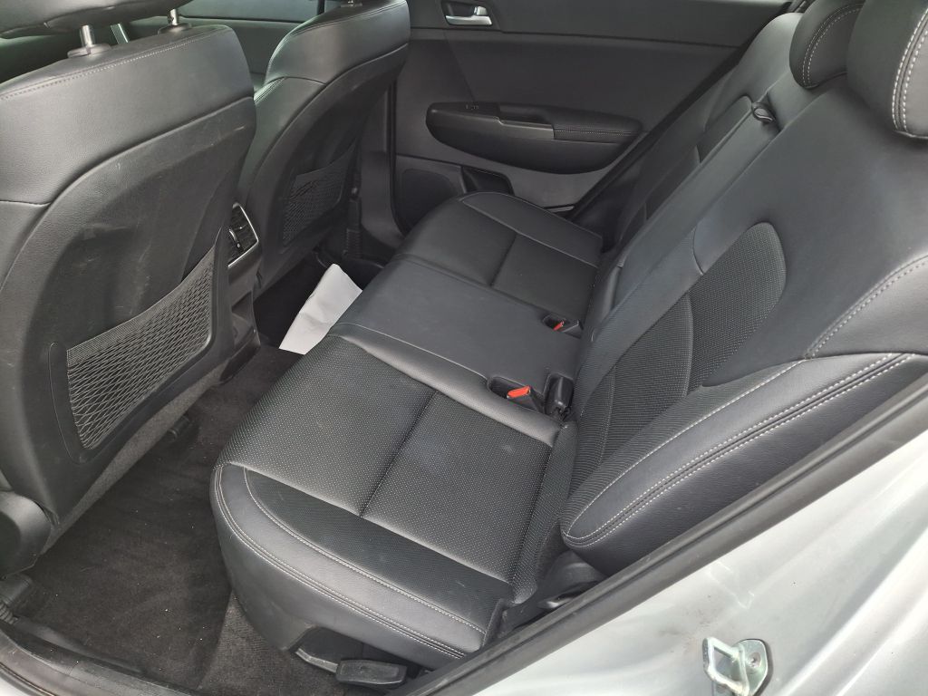 Photo 13 of this KIA SPORTAGE