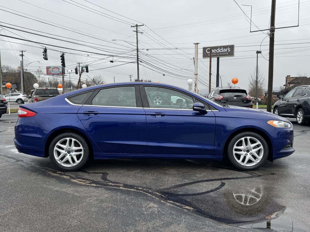 Photo 8 of this FORD FUSION