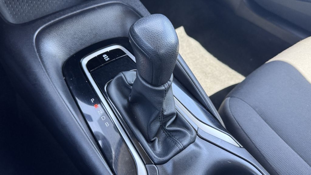 Photo 9 of this TOYOTA COROLLA