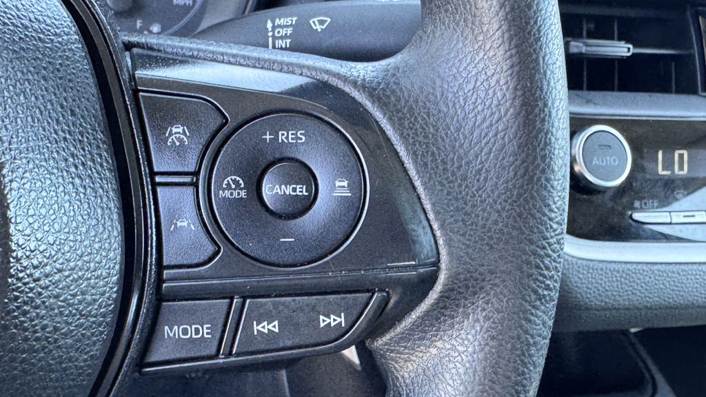 Photo 13 of this TOYOTA COROLLA