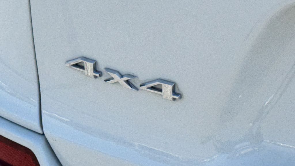 Photo 11 of this JEEP CHEROKEE