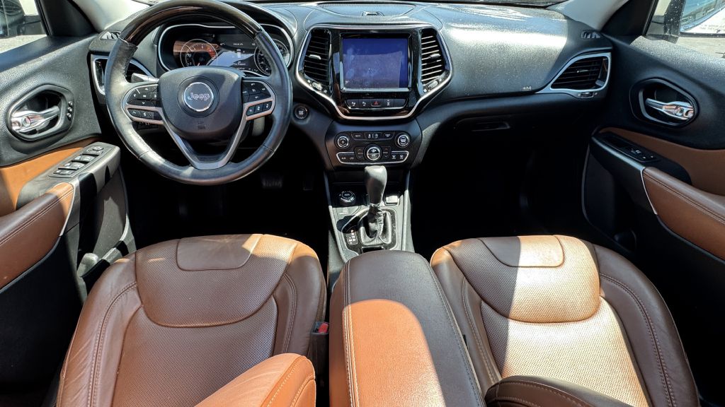 Photo 16 of this JEEP CHEROKEE