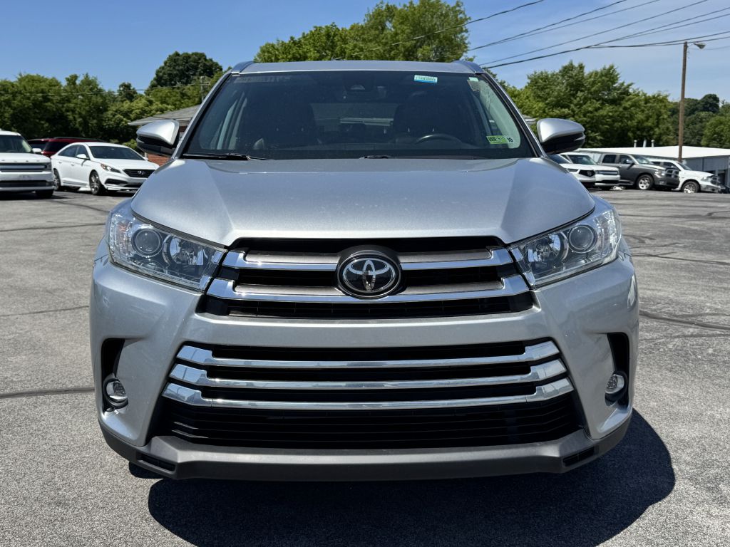 Photo 9 of this TOYOTA HIGHLANDER