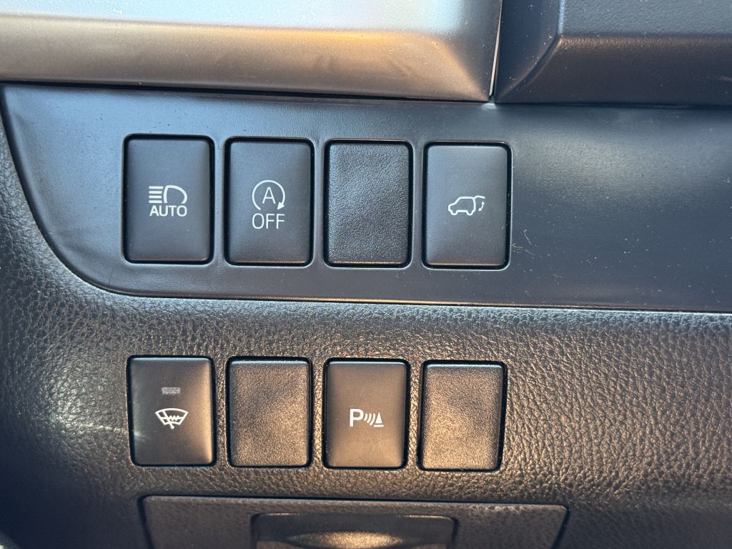 Photo 19 of this TOYOTA HIGHLANDER