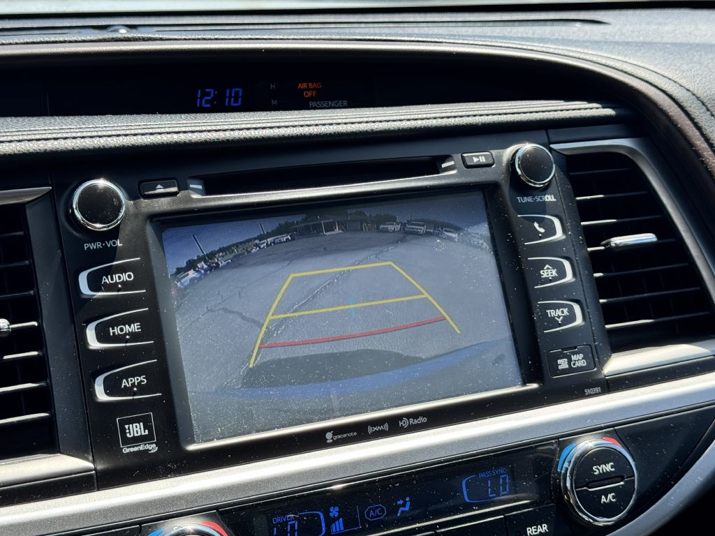 Photo 22 of this TOYOTA HIGHLANDER