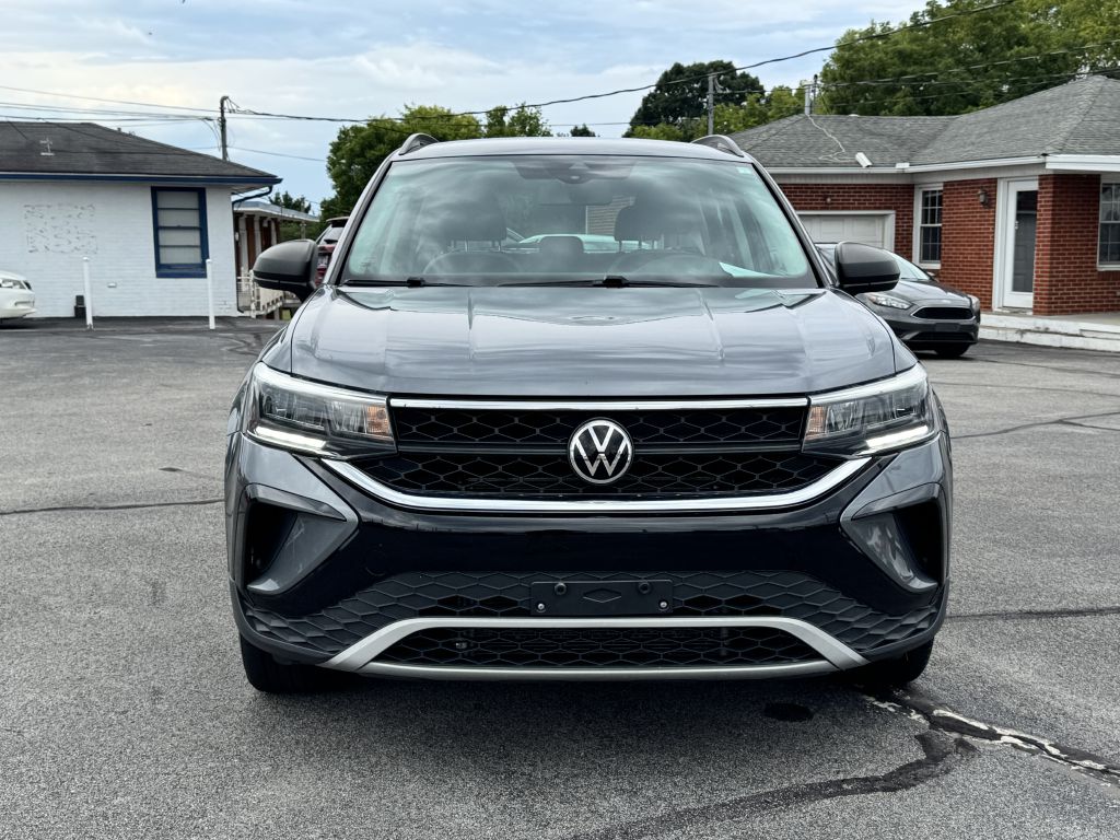 Photo 2 of this VOLKSWAGEN TAOS
