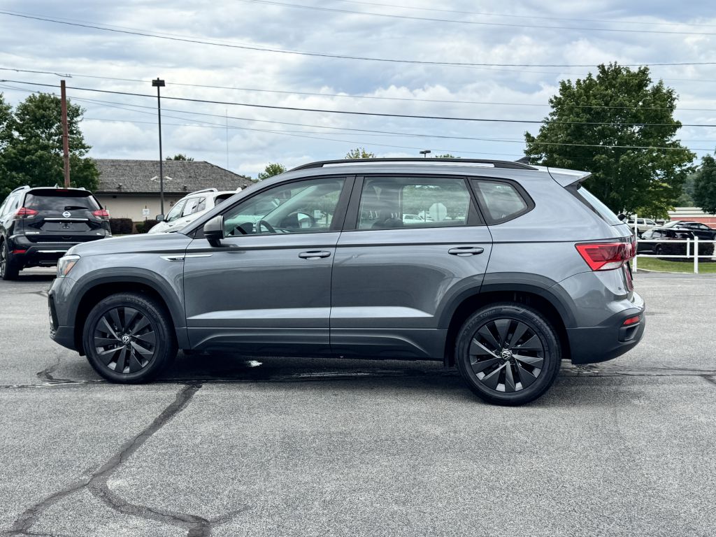 Photo 4 of this VOLKSWAGEN TAOS
