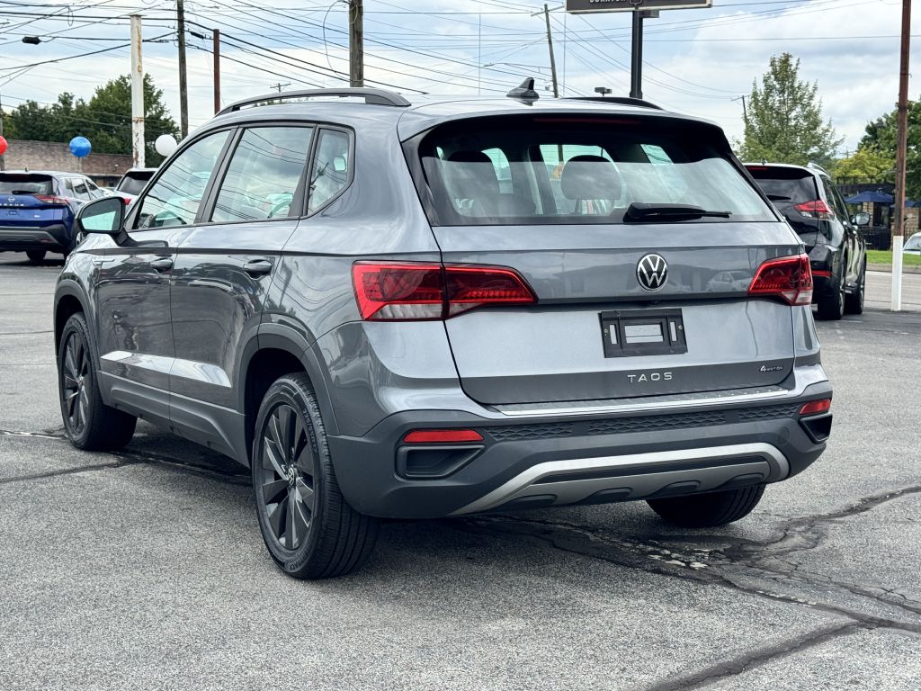 Photo 5 of this VOLKSWAGEN TAOS
