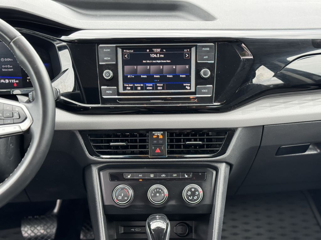 Photo 14 of this VOLKSWAGEN TAOS