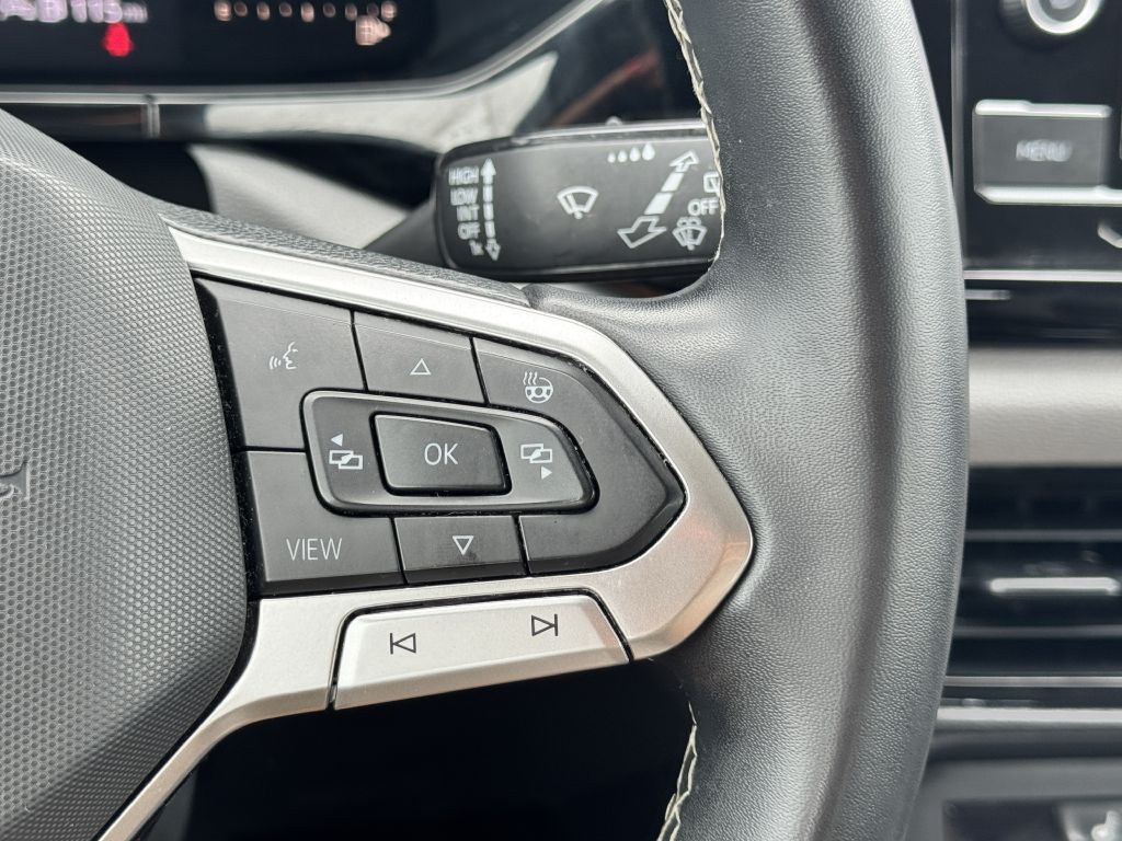 Photo 21 of this VOLKSWAGEN TAOS