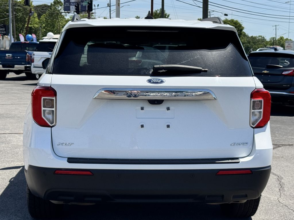 Photo 4 of this FORD EXPLORER