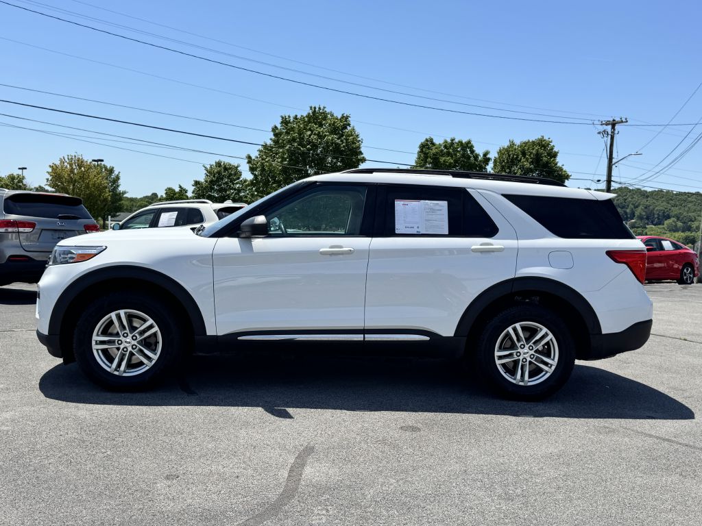 Photo 8 of this FORD EXPLORER