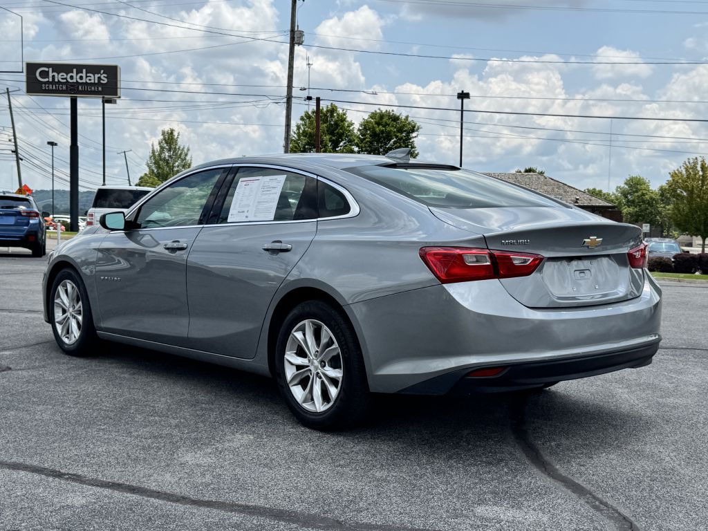 Photo 6 of this CHEVROLET MALIBU