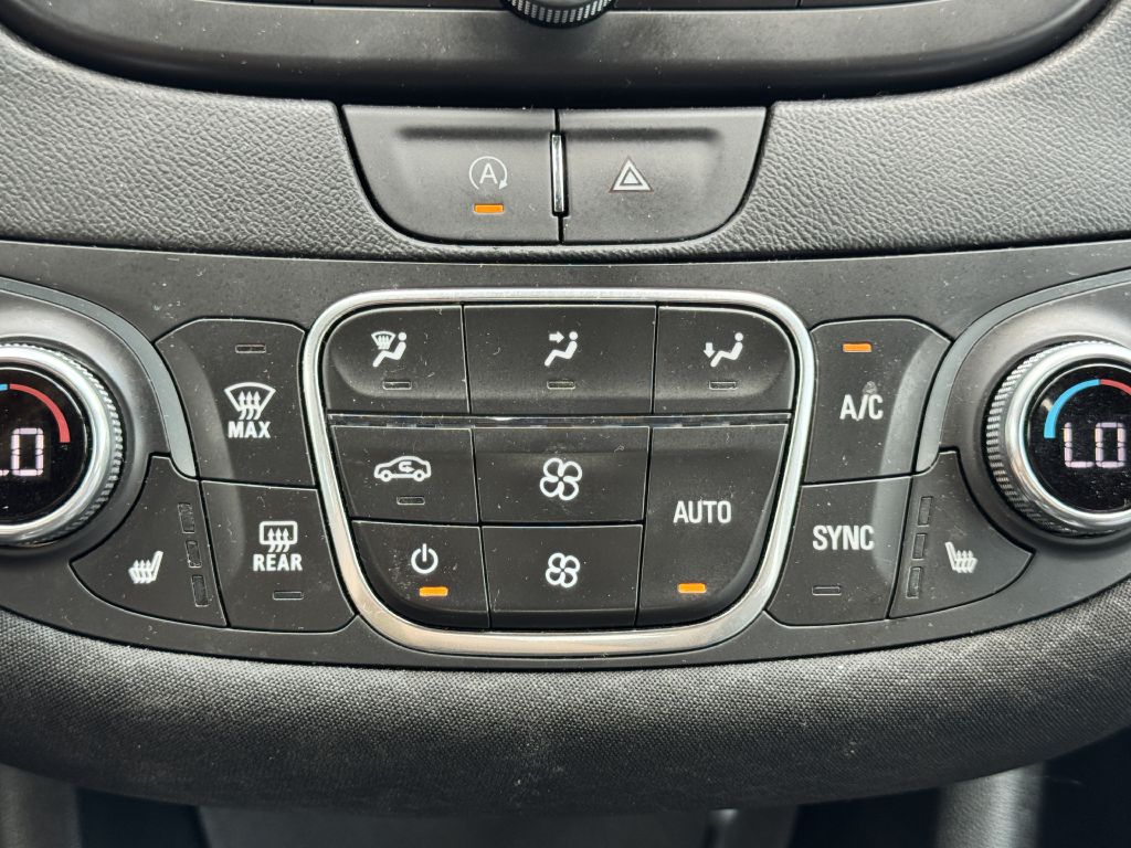 Photo 16 of this CHEVROLET MALIBU