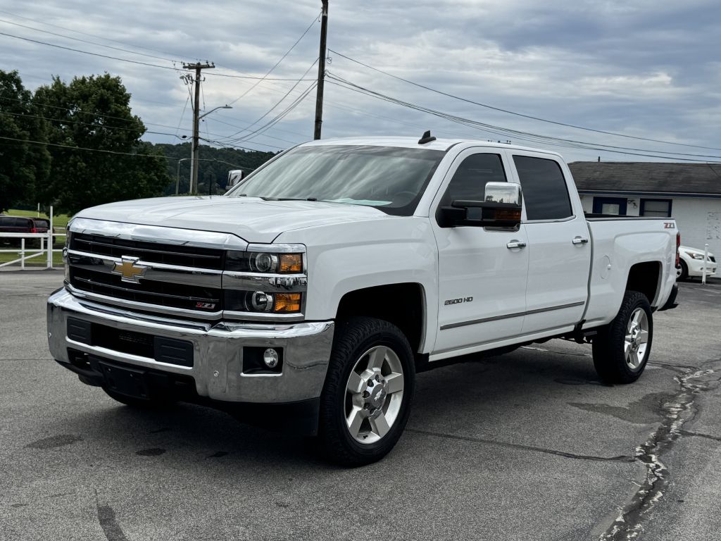 Photo 3 of this CHEVROLET SILVERADO 2500