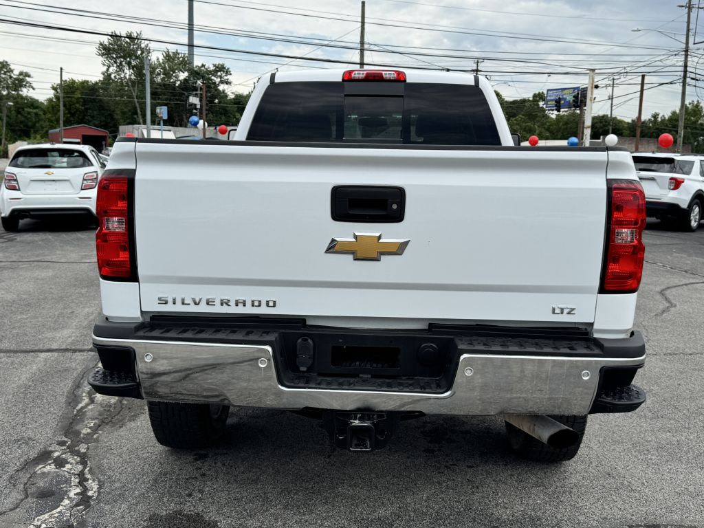 Photo 5 of this CHEVROLET SILVERADO 2500