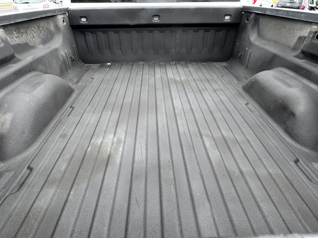 Photo 7 of this CHEVROLET SILVERADO 2500