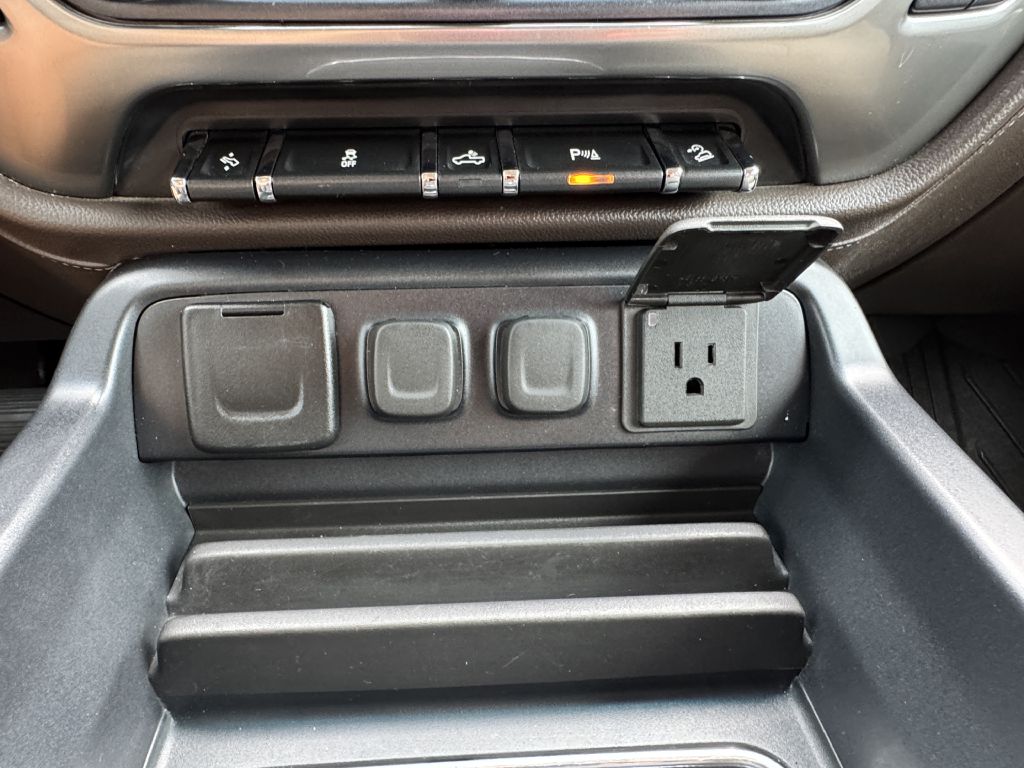 Photo 13 of this CHEVROLET SILVERADO 2500