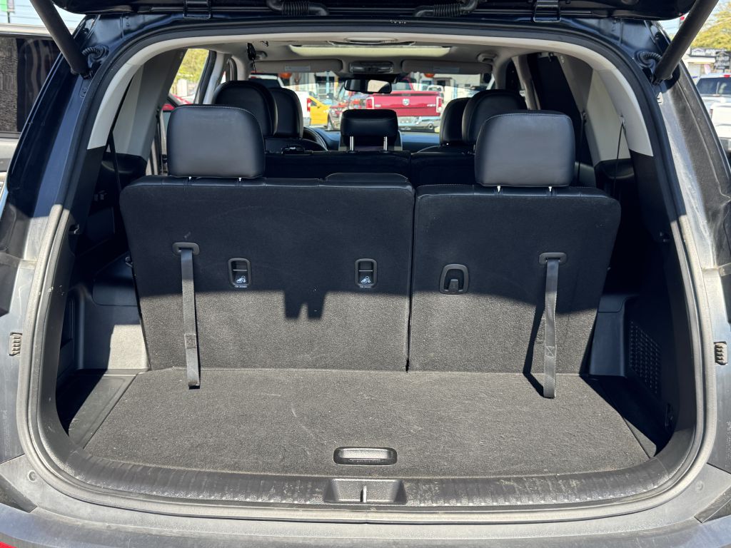 Photo 8 of this KIA TELLURIDE
