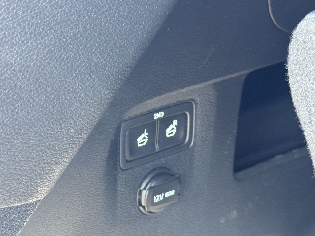 Photo 17 of this KIA TELLURIDE