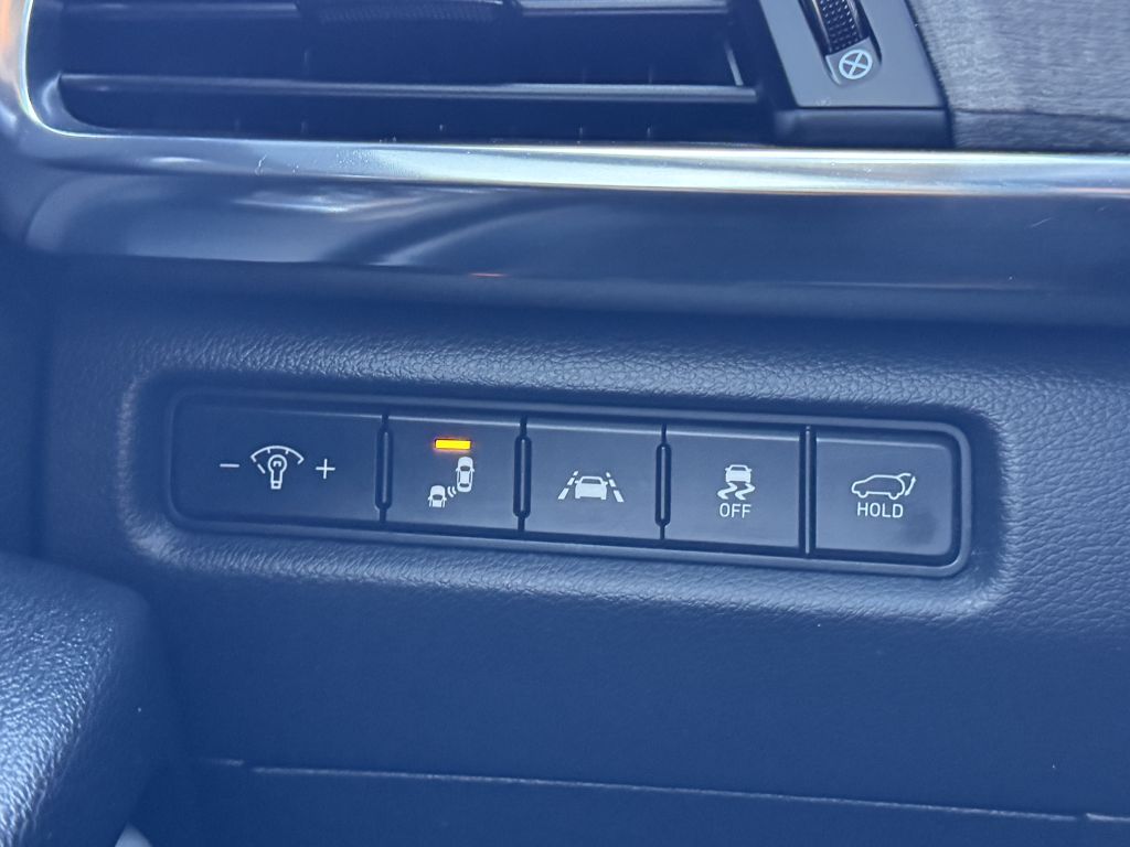 Photo 18 of this KIA TELLURIDE