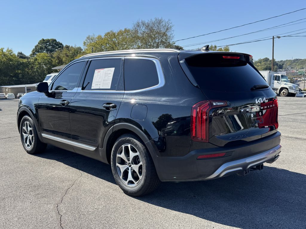 Photo 5 of this KIA TELLURIDE