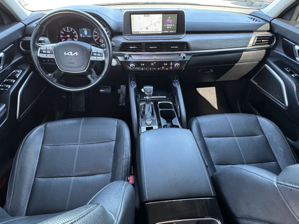 Photo 9 of this KIA TELLURIDE