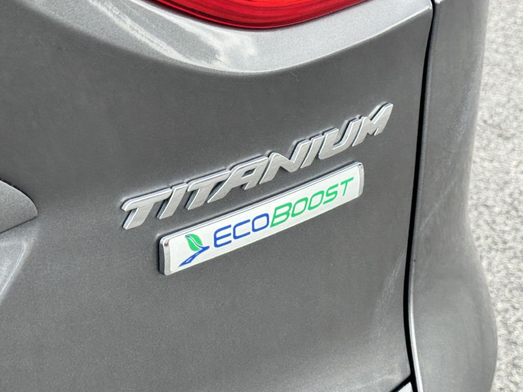 Photo 7 of this FORD ESCAPE