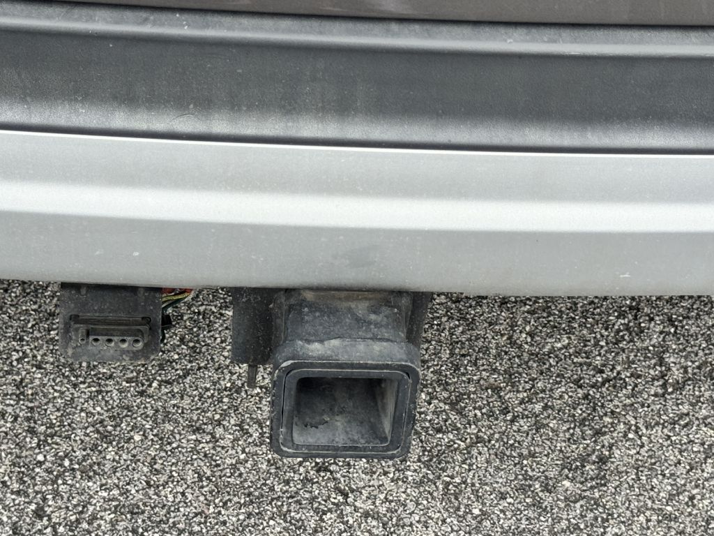 Photo 8 of this FORD ESCAPE
