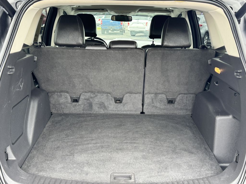 Photo 9 of this FORD ESCAPE