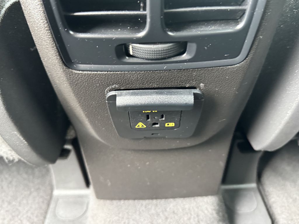Photo 13 of this FORD ESCAPE