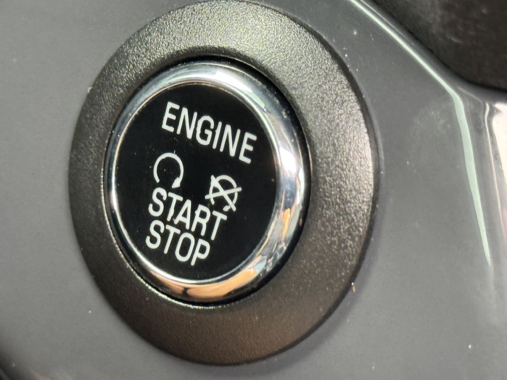 Photo 20 of this FORD ESCAPE